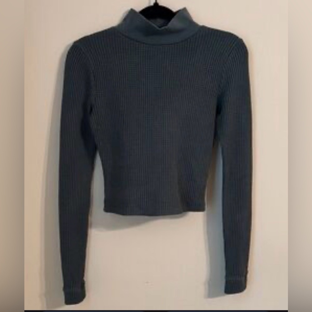Aerie Blue Ribbed Long Sleeve Crop Top
